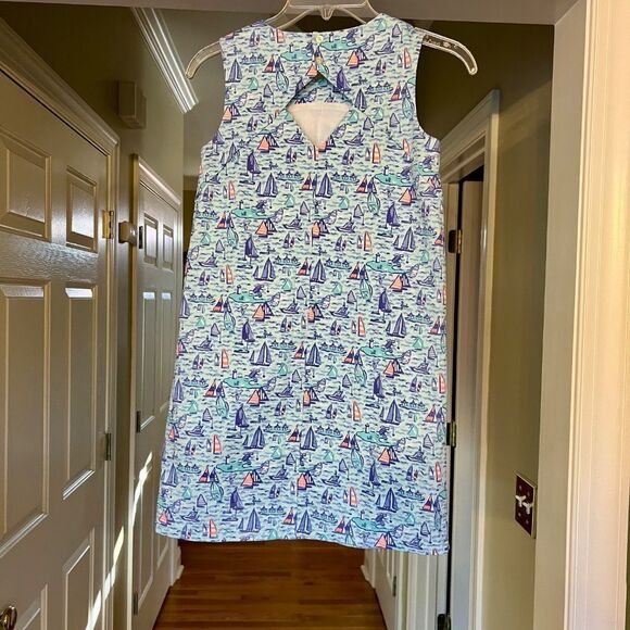 NWOT Girl's Vineyard Vines Sailboat Sailing Print Shift Dress Size 10 - Picture 2 of 3